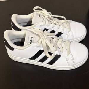 Big Kids Adidas Grand Court 2.0 White and Black Sneakers